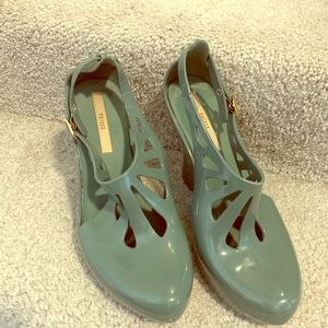 Melissa wedges. Rain texture.